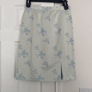 NWT Sag Harbor Suit vintage skirt in pale blue with floral print.